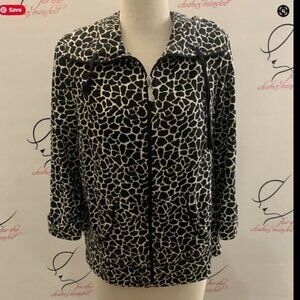 No Brand. Size 14-16. LightWeight Jacket. Zip Up Stretch Knit. Pockets. B24